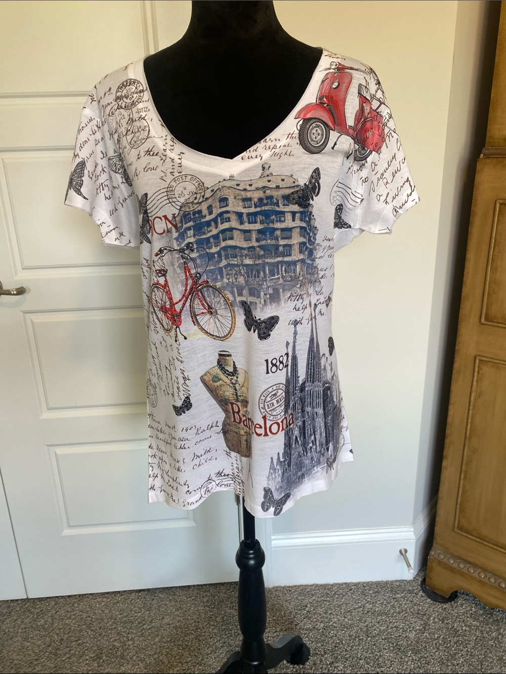 Barcelona Graphic V-Neck Women’s Top in White
